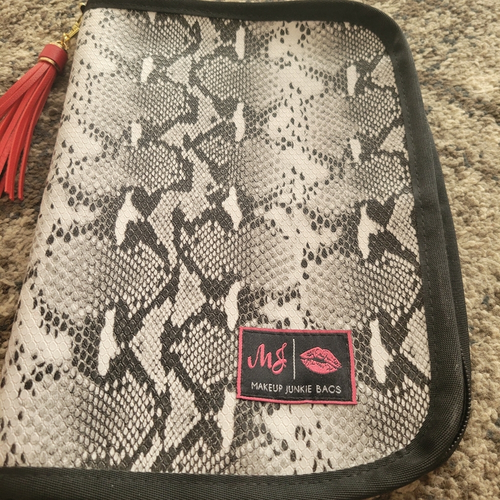Makeup Junkie Brush Bag